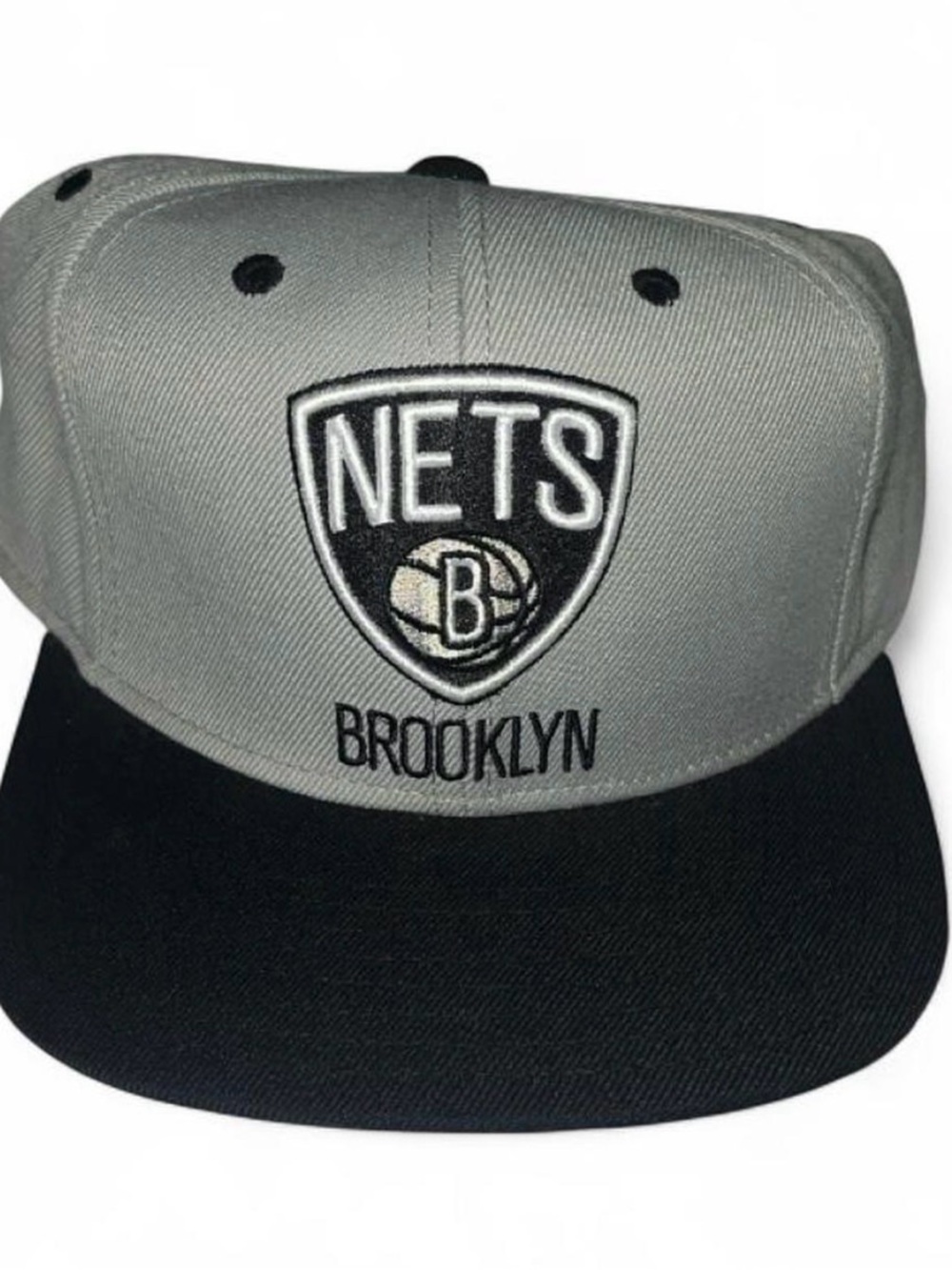adidas Brooklyn Nets Gray and Black Snapback Hat brand new